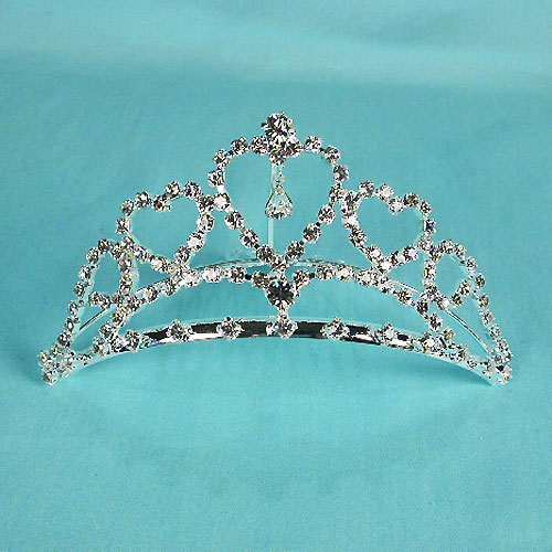 Heart crystal rhinestone crown, a fashion accessorie - Evening Elegance