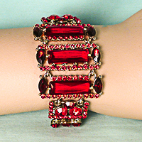 Red Rectangle Design Bracelet Gold Set in Tone Metal