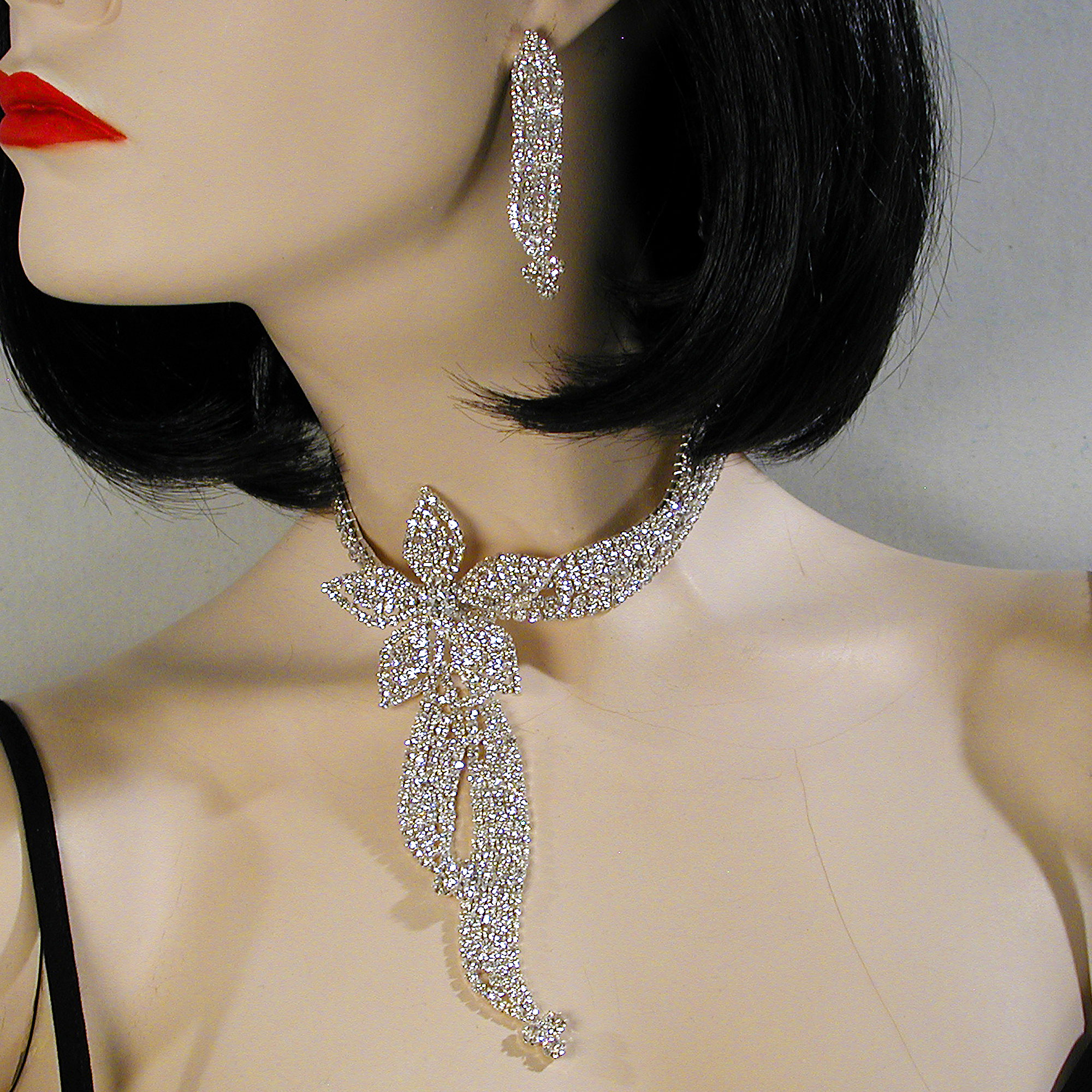 Brilliant Asymmetrical Chocker  Necklace and Earring Set, a fashion accessorie - Evening Elegance