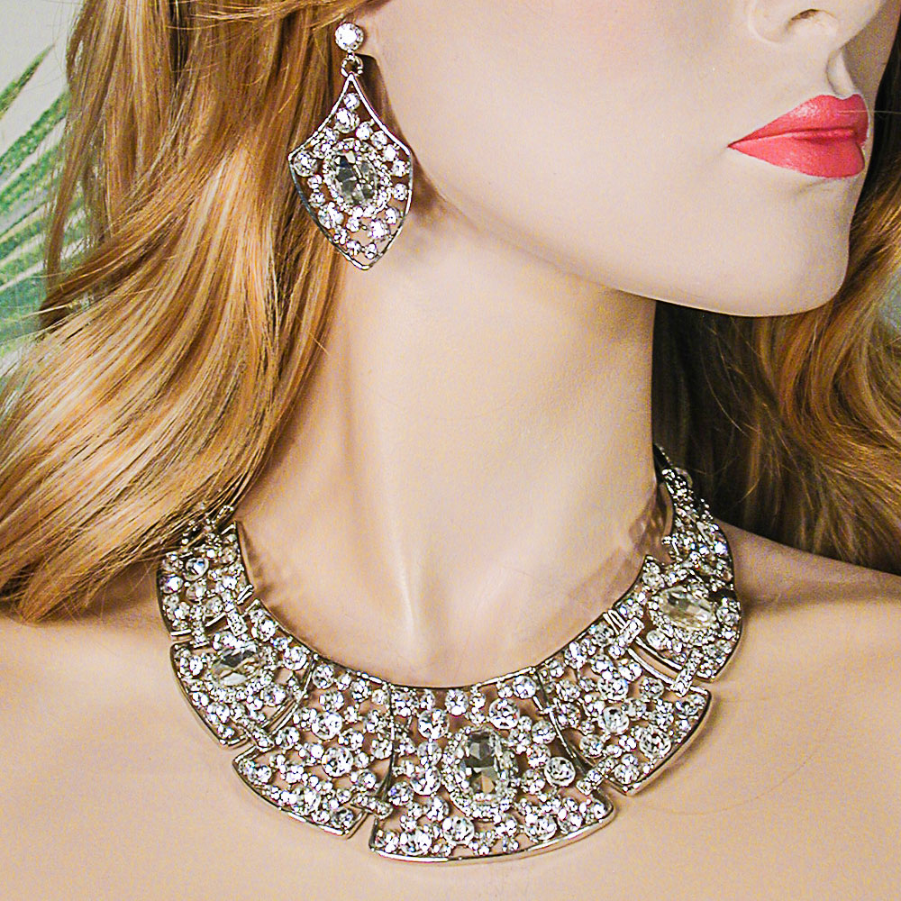 Large and bold clear crystal rhinestone statement necklace and earring set.  This dramatic necklace 